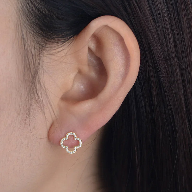 Fortune Bloom - Studs med fyrklöver och skruvplopp