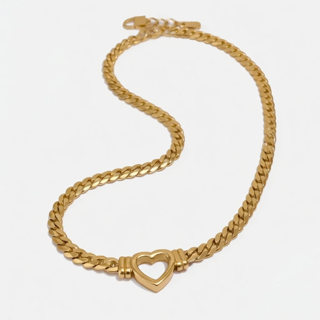 Lovis - halsband i grövre kedja och hjärta