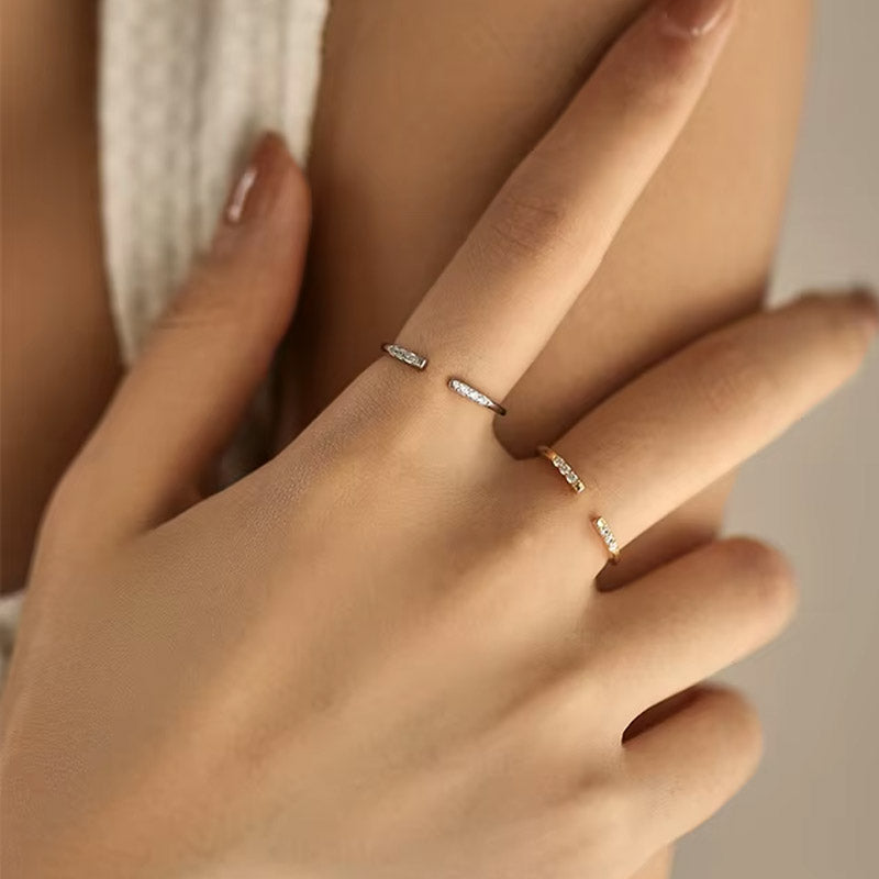 Hedwig - Justerbar ring med gnistrande stenar