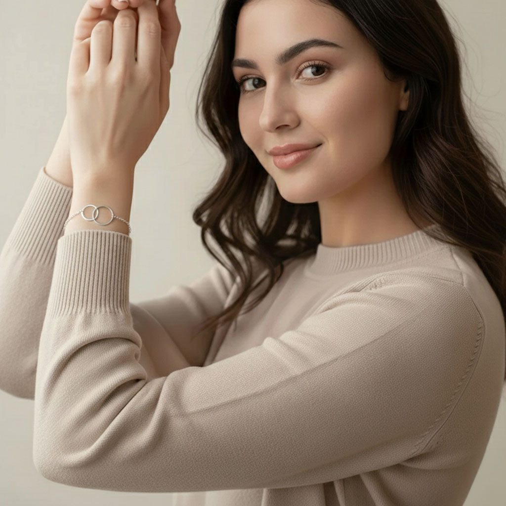 Hollow - Armband med sammanlänkande cirklar