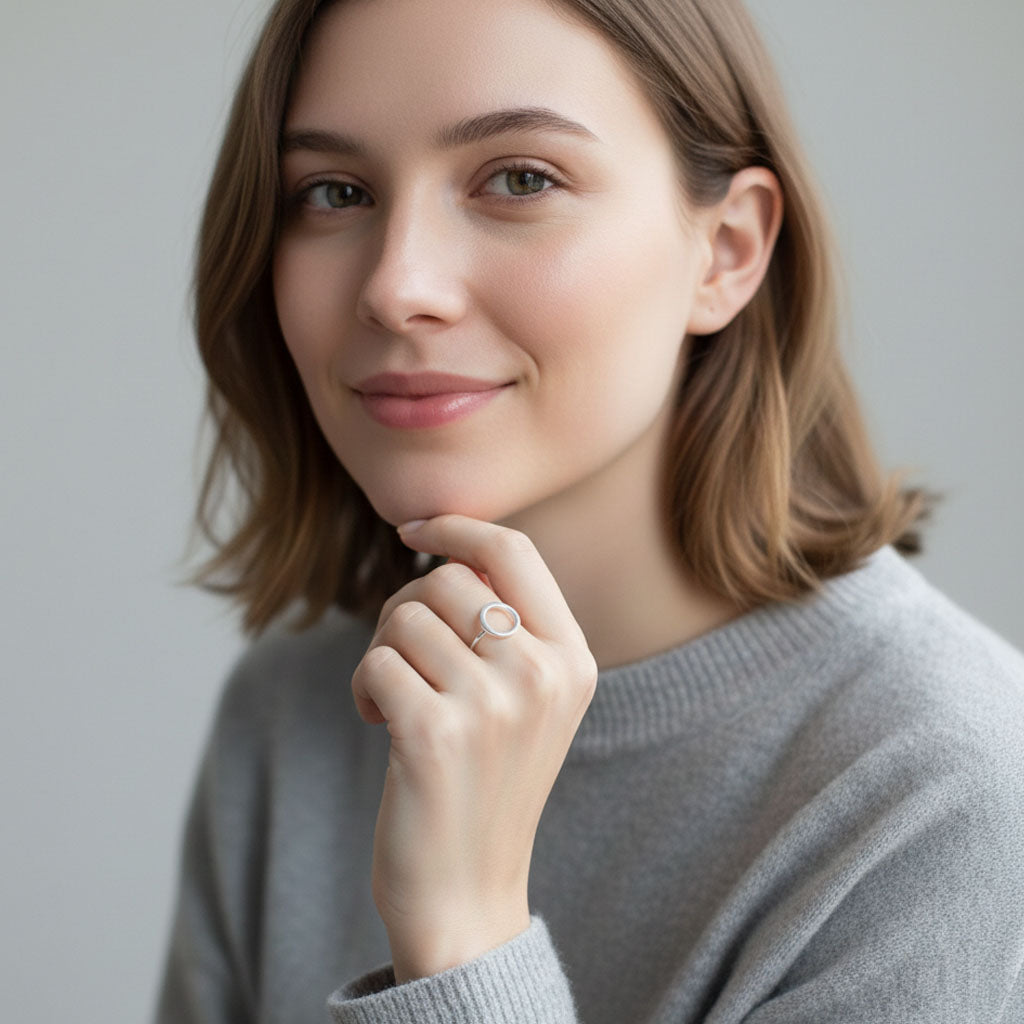 Jessie - Justerbar ring med cirkulär design