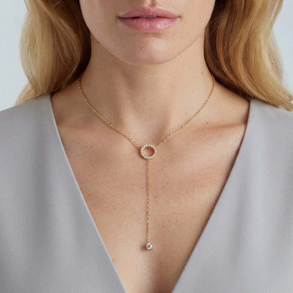 Kajsa – Halsband med längre hängsmycke