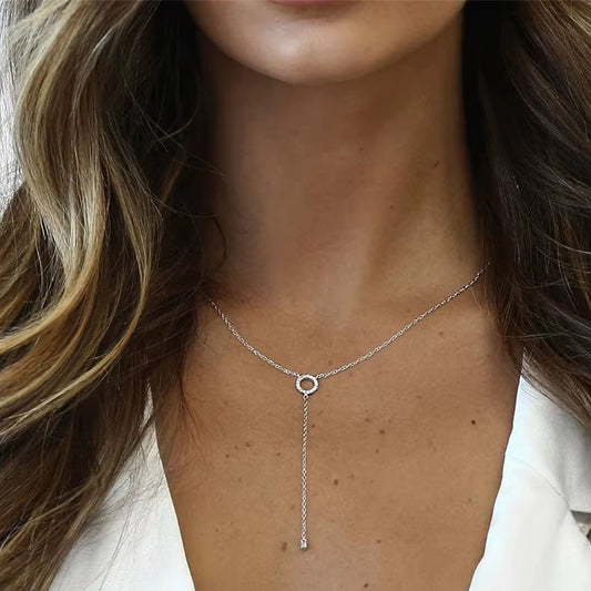 Kajsa - Halsband med längre hängsmycke