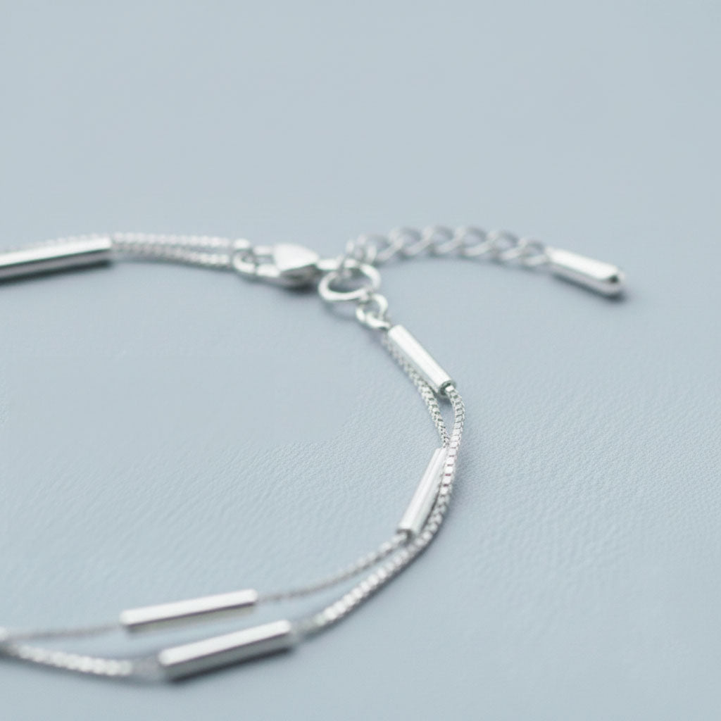 Katy - Armband med dubbla kedjor i minimalistisk stil