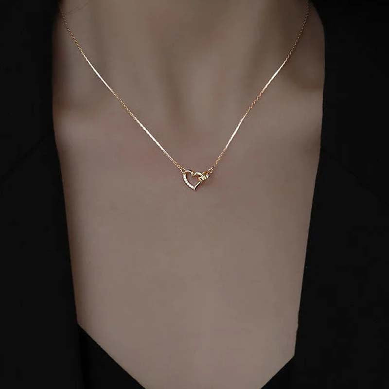 Lea - Halsband med sammanlänkat hjärta