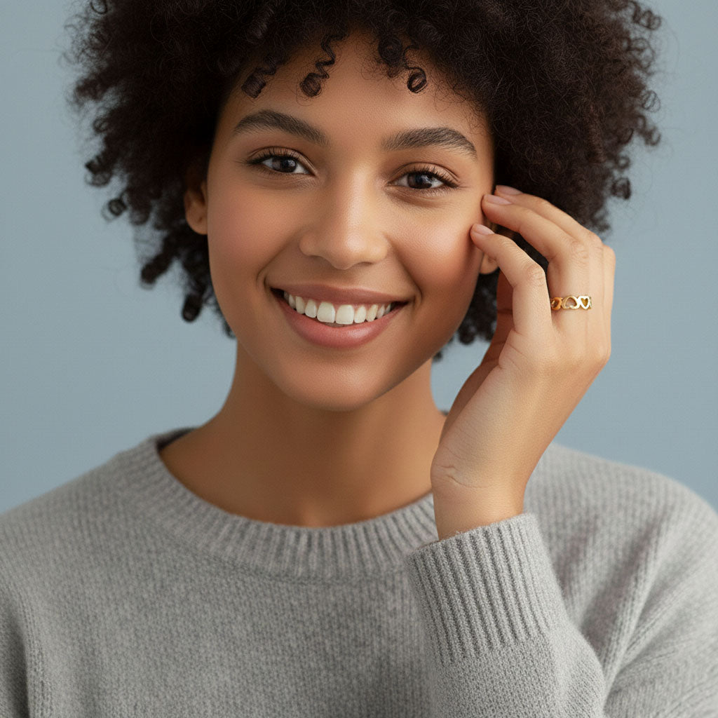 Lova - Justerbar ring med sammanlänkande hjärtan