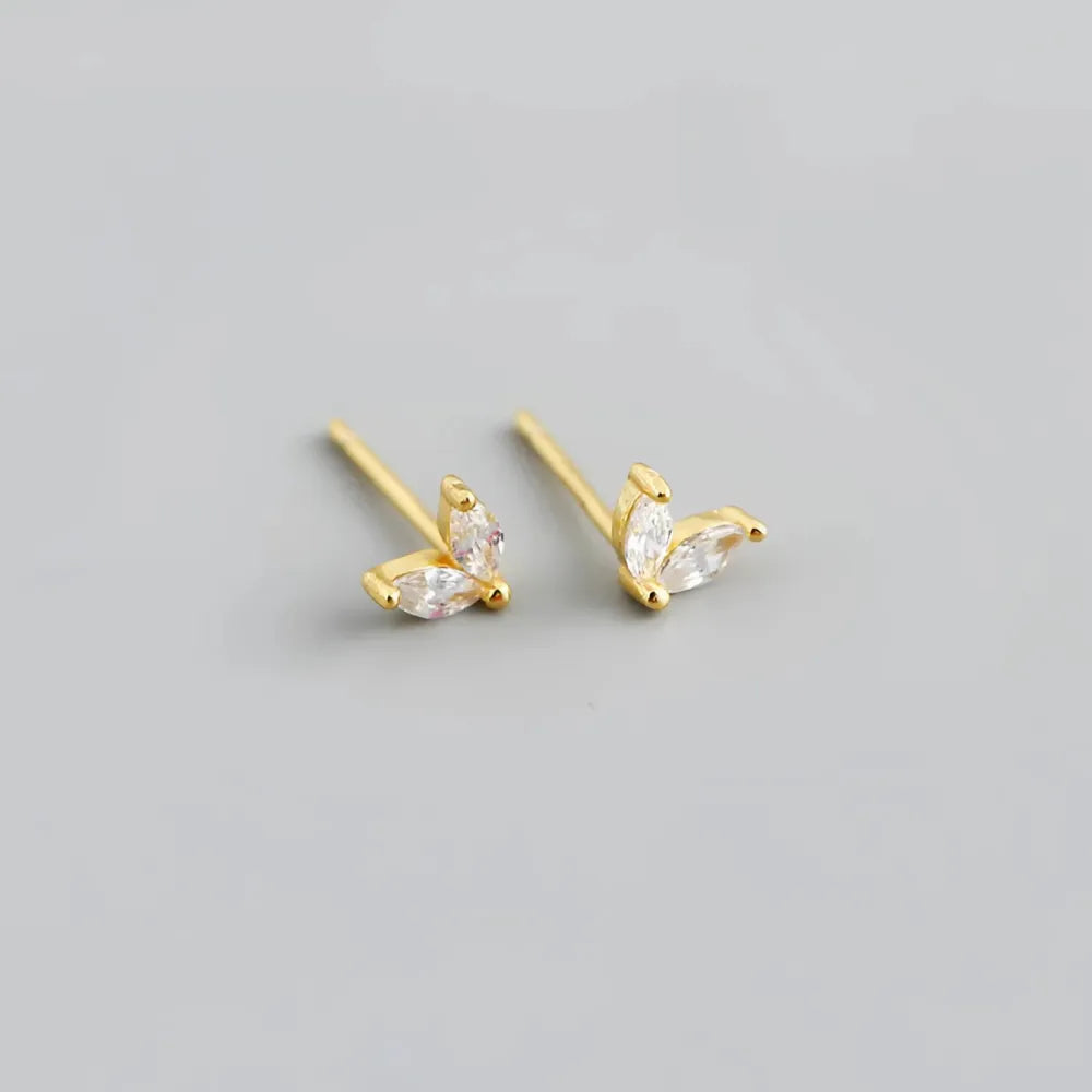 Gold fjärilsörhängen små studs med klara marquise slipade kristaller i olika färger