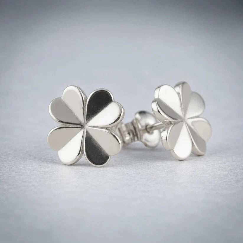 Lucky Clover – Studs med fyrklöver