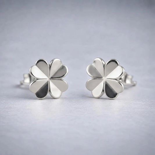 Lucky Clover – Studs med fyrklöver