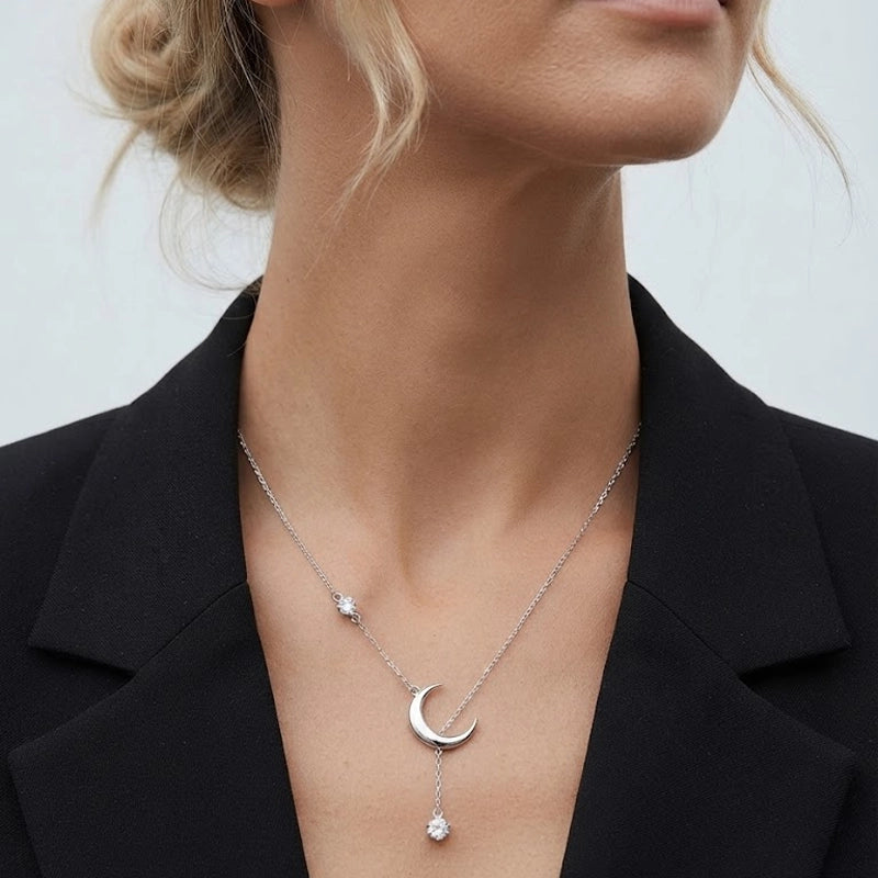 Lune – Halsband med halvmåne och stenar