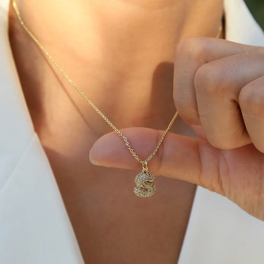 Luxe Initials - Halsband med chunky bokstavsdesign