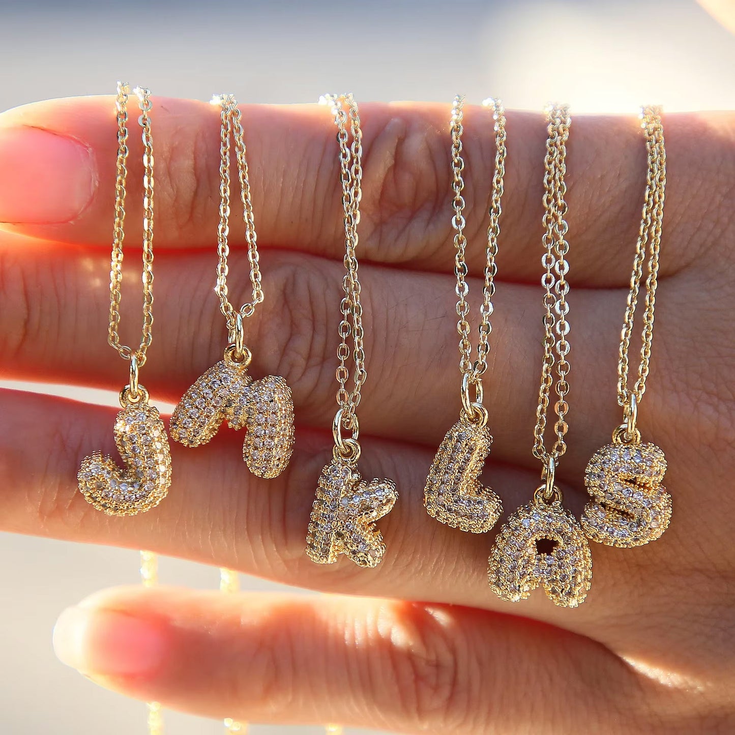 Luxe Initials - Halsband med chunky bokstavsdesign