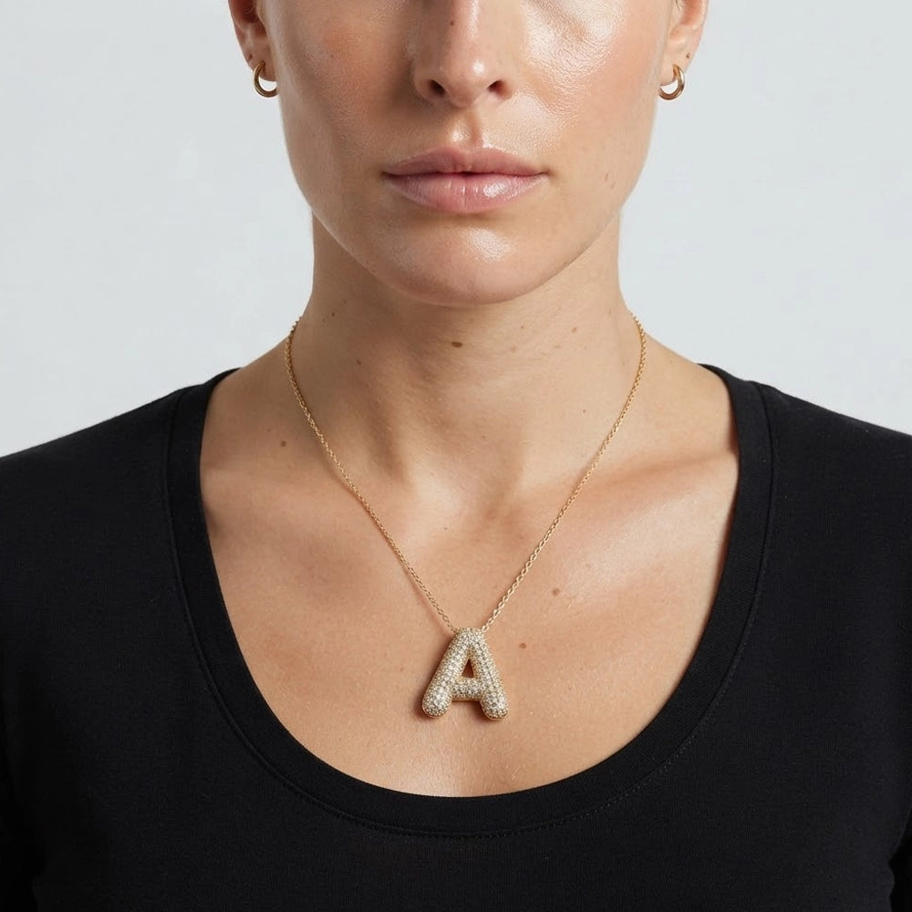 Luxe Initials – Halsband med chunky bokstavsdesign