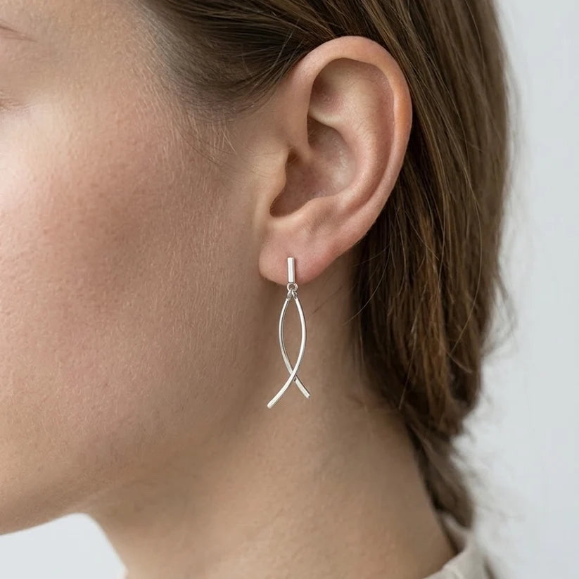 Milea – Dekorativa studs med hängande delar