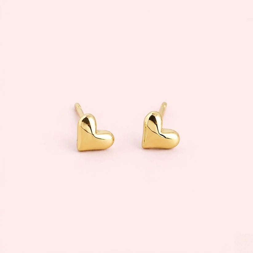 Mini Charm - Små studs med hjärtmotiv