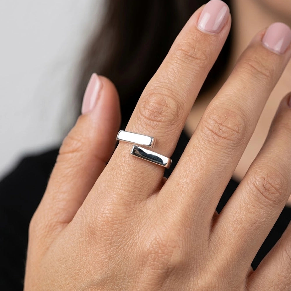 Modest – Justerbar ring med modern design