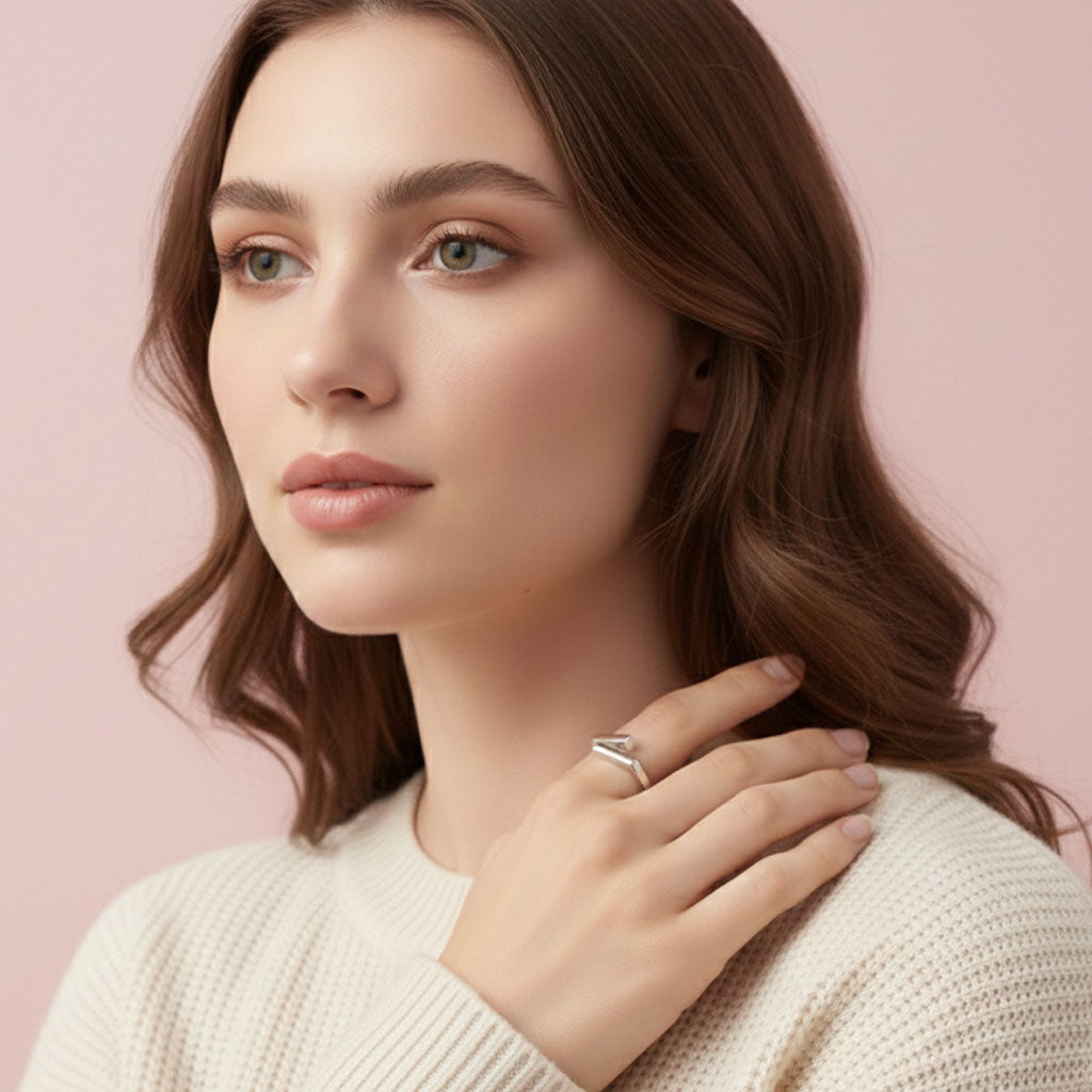 Modest - Justerbar ring med modern design