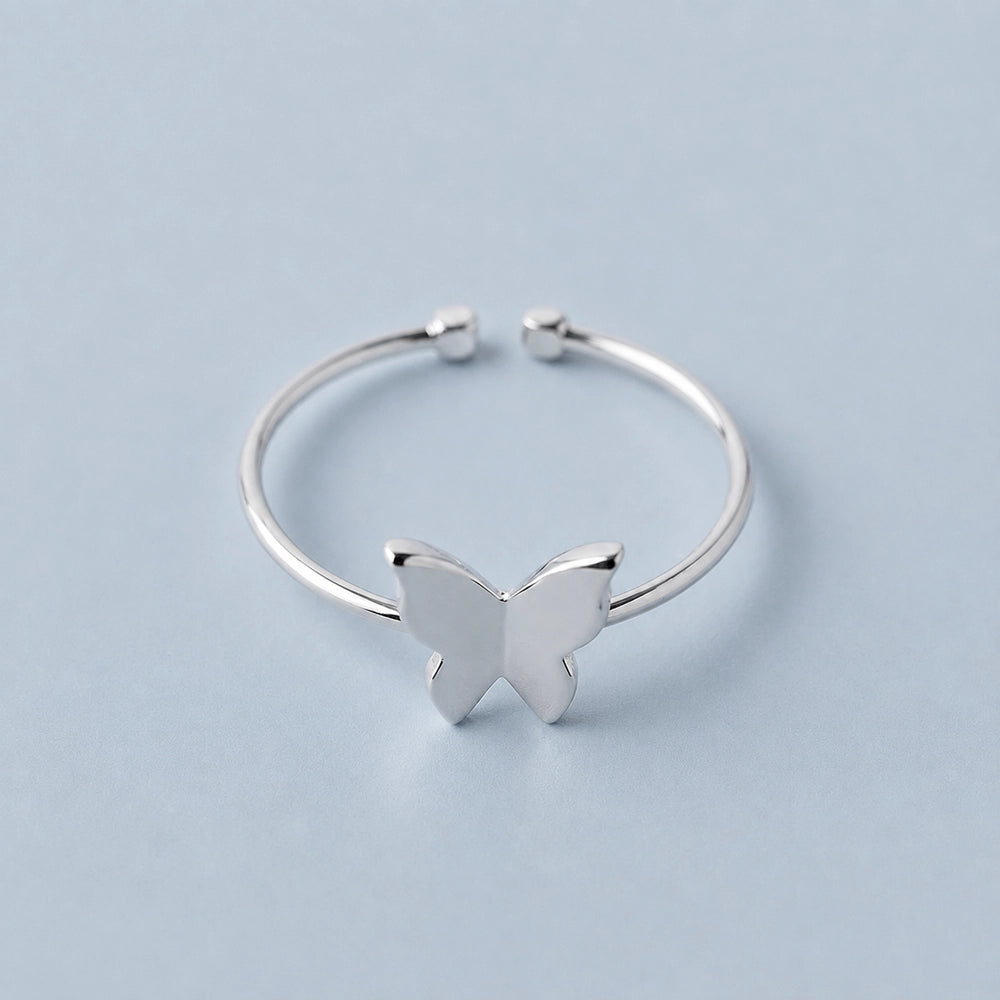 Nelia – Justerbar ring med fjäril