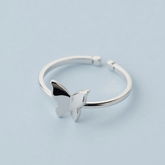 Nelia - Justerbar ring med fjäril