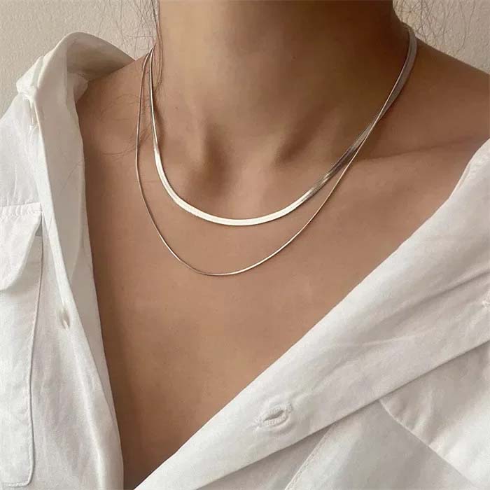 Nour - Halsband med dubbla kedjor i olika längder