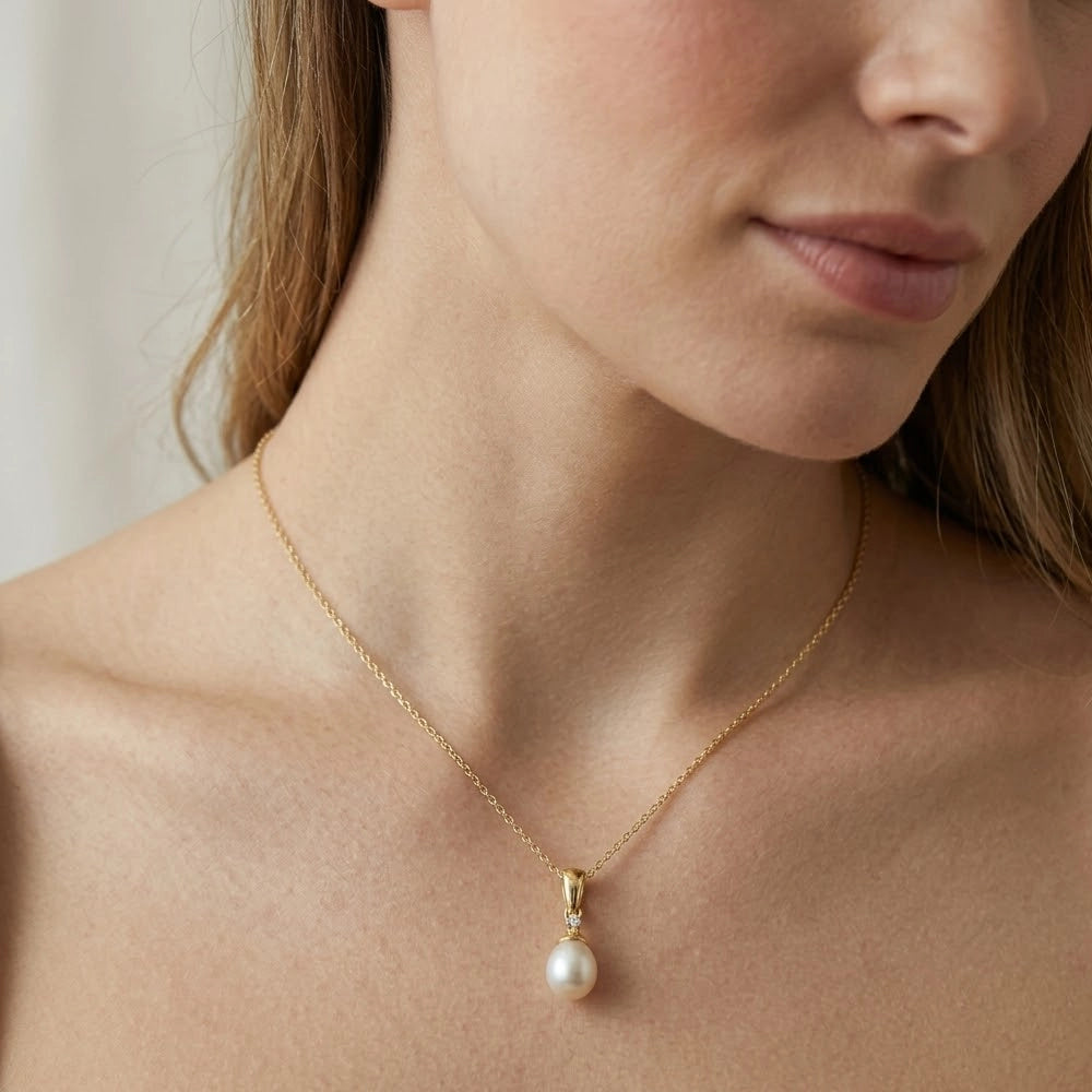 Ophelia - Halsband med pärldroppe och kristall
