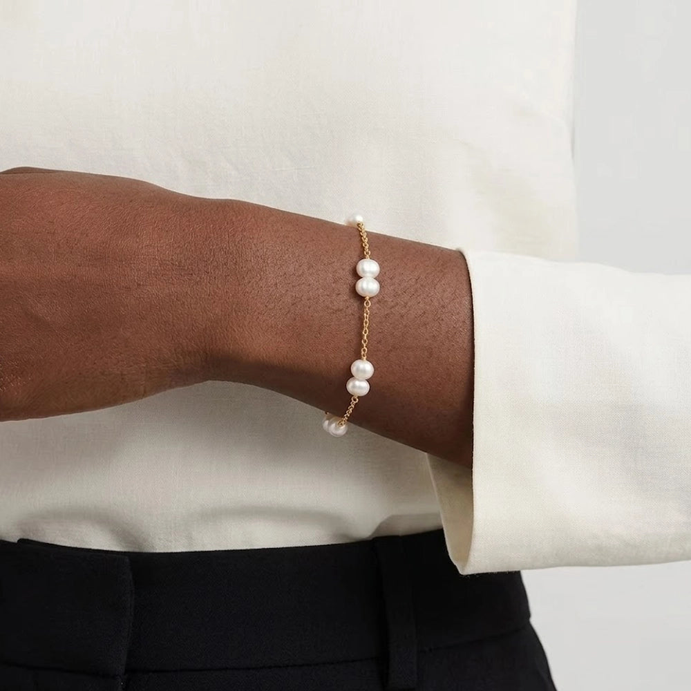 Pearly Glow - Armband med sötvattenspärlor