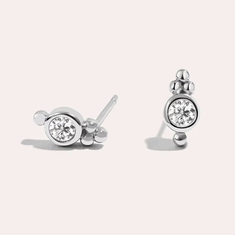 Pebble Spark - Studs med bezelinfattad sten