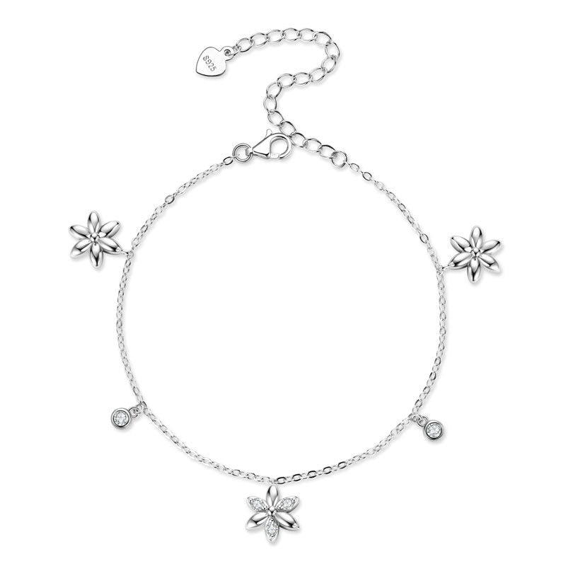 Petal - Armband med moissanite och blommor