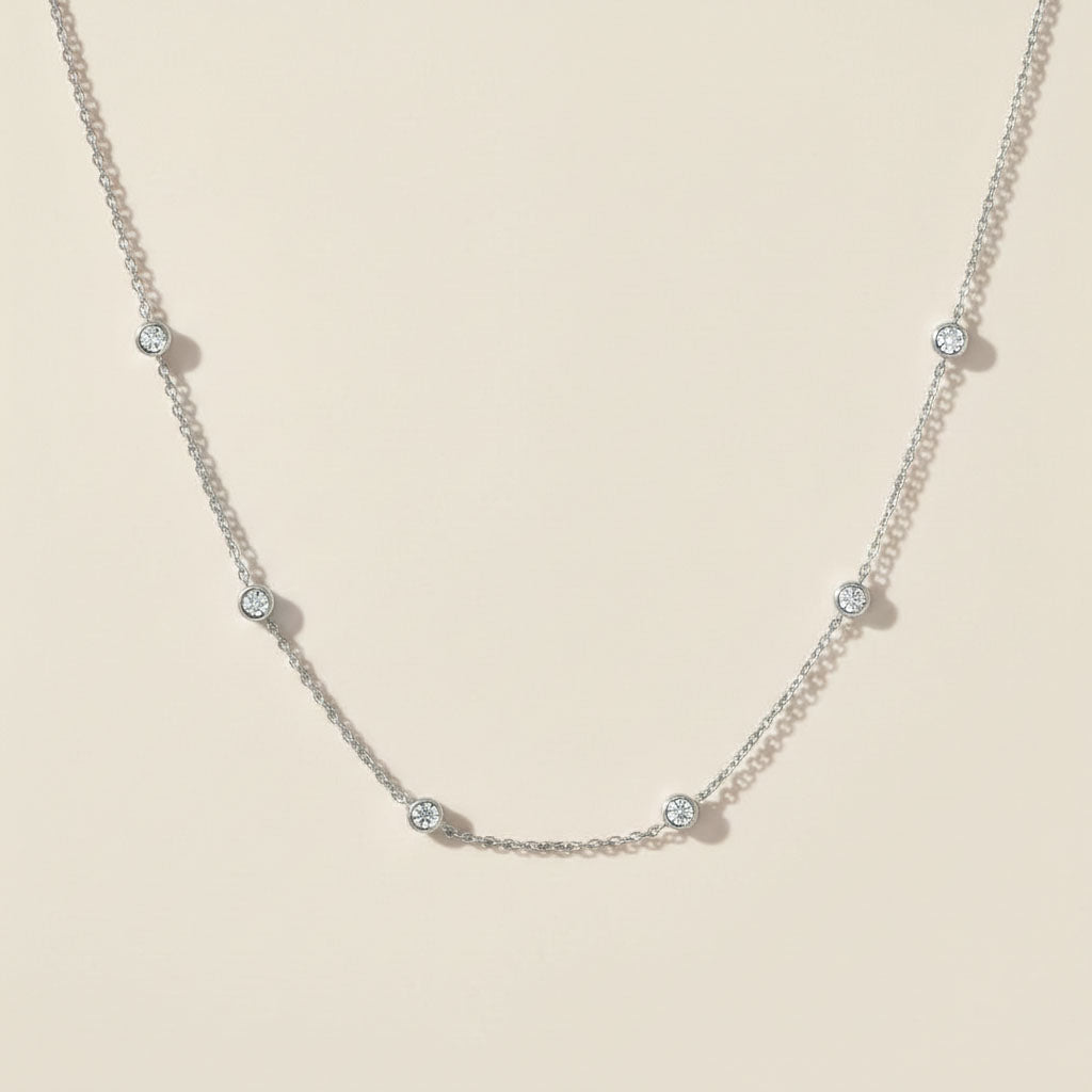 Sibylla - Halsband med små stenar