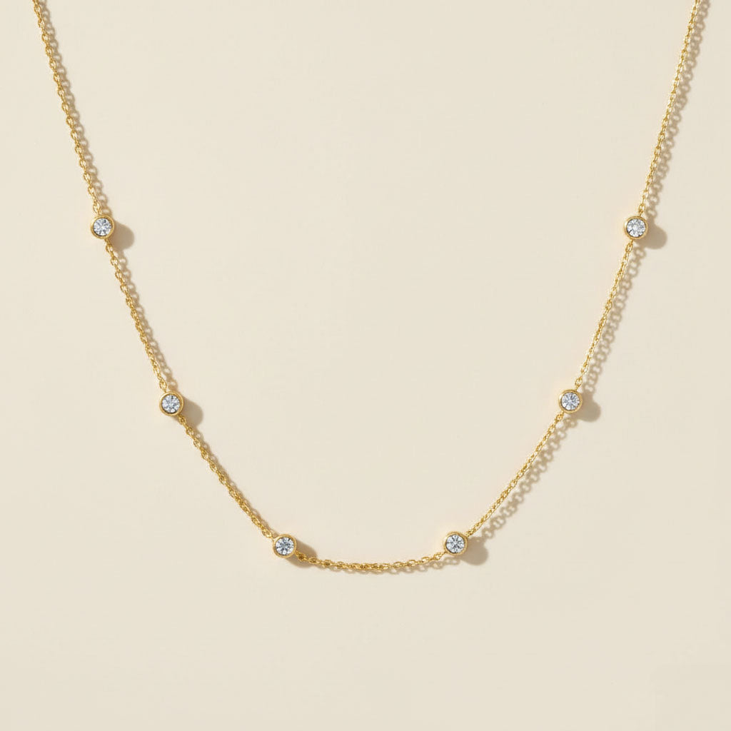 Sibylla - Halsband med små stenar