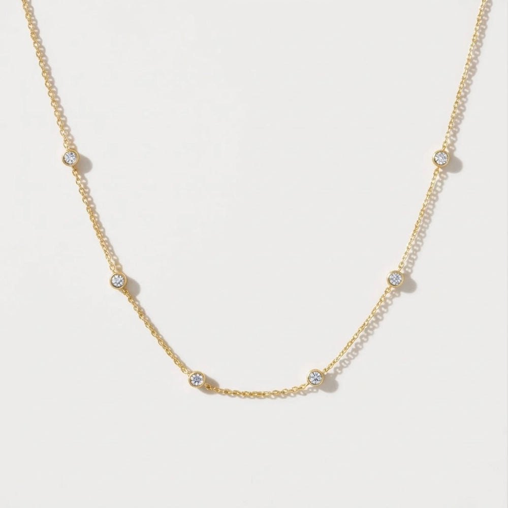 Sibylla - Halsband med små stenar