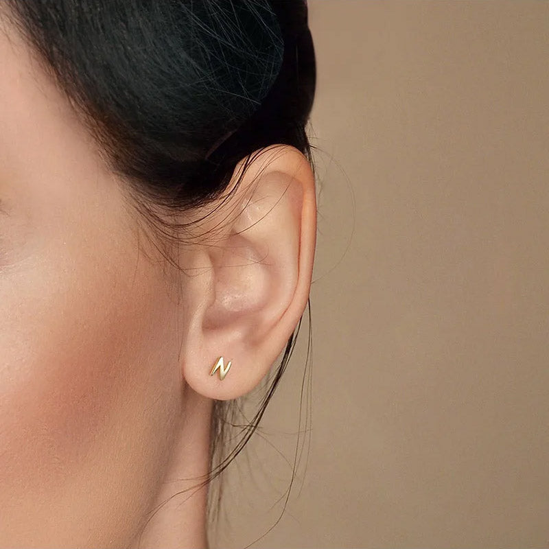 Signatur - Studs med bokstav och skruvplopp