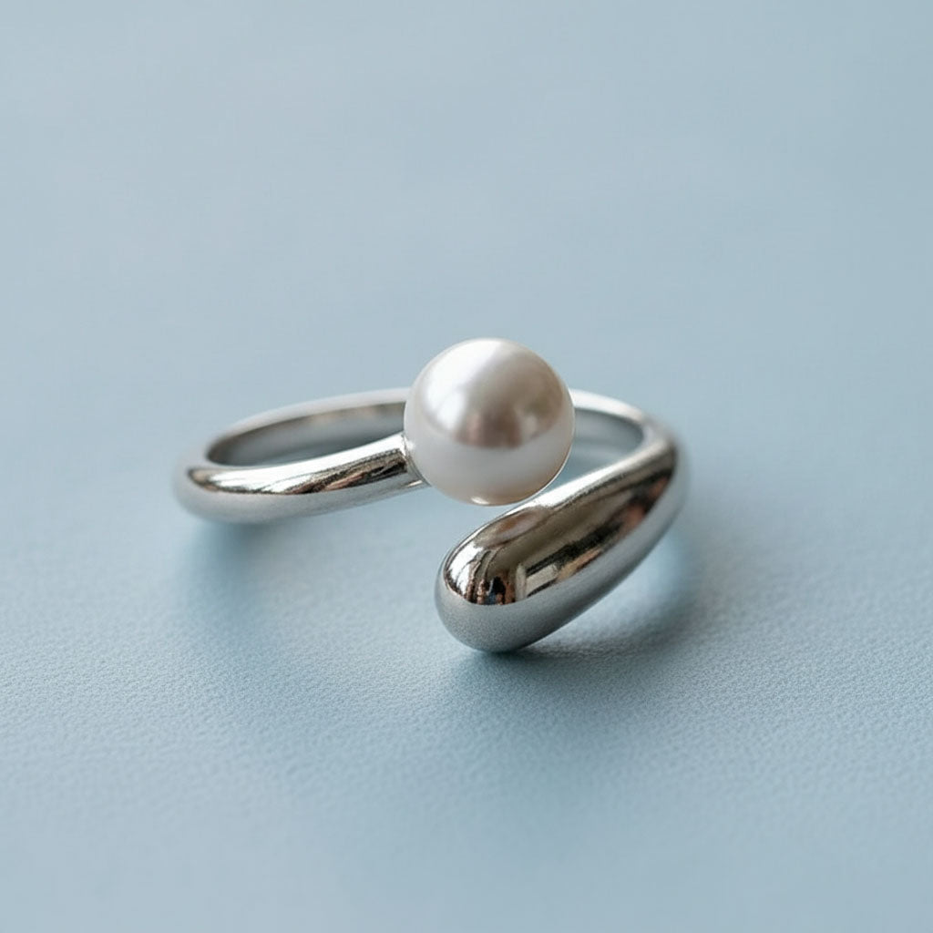 Silken Dew - Justerbar ring med pärla