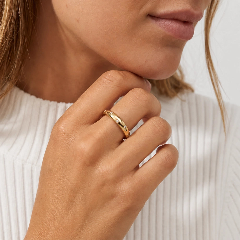 Stjärnklar - Ring med moissanite