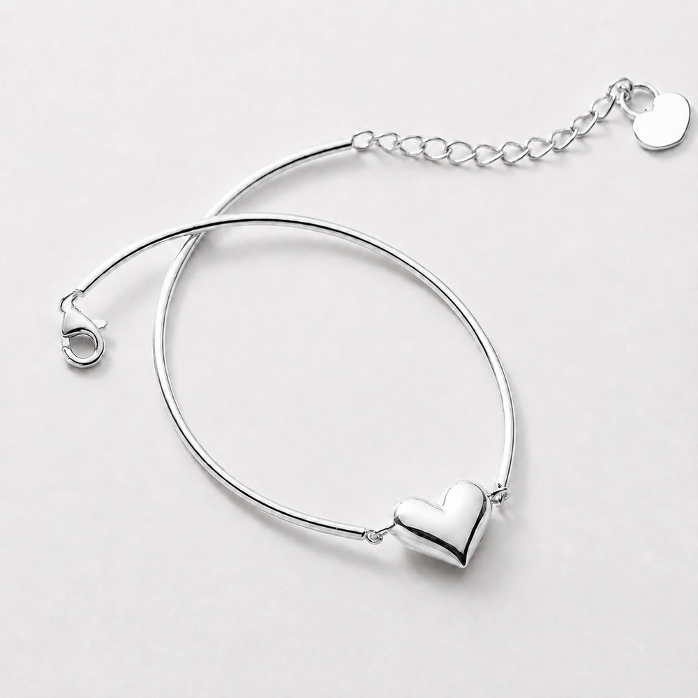 Suki – Armband med stel kedja och hjärta