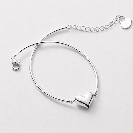 Suki – Armband med stel kedja och hjärta