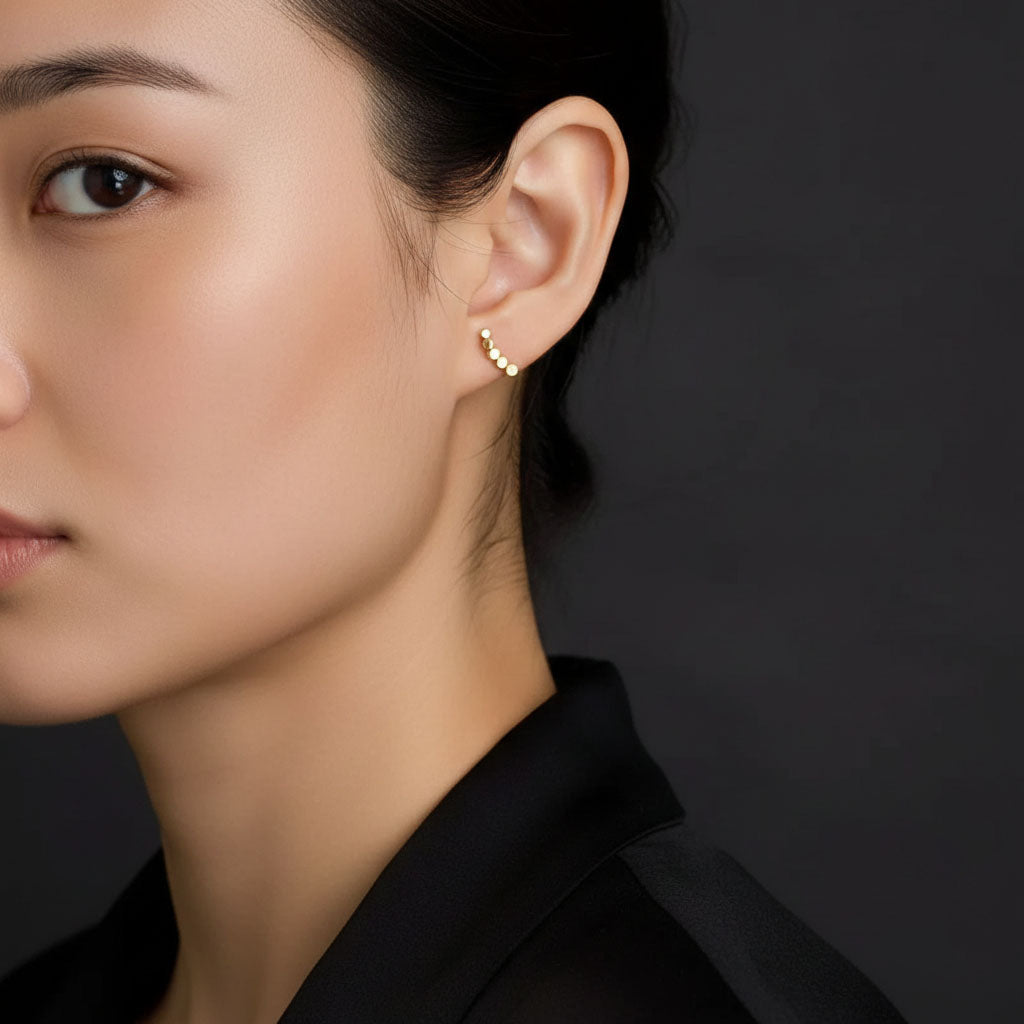 Tara - Eleganta studs med sammanlänkande cirklar