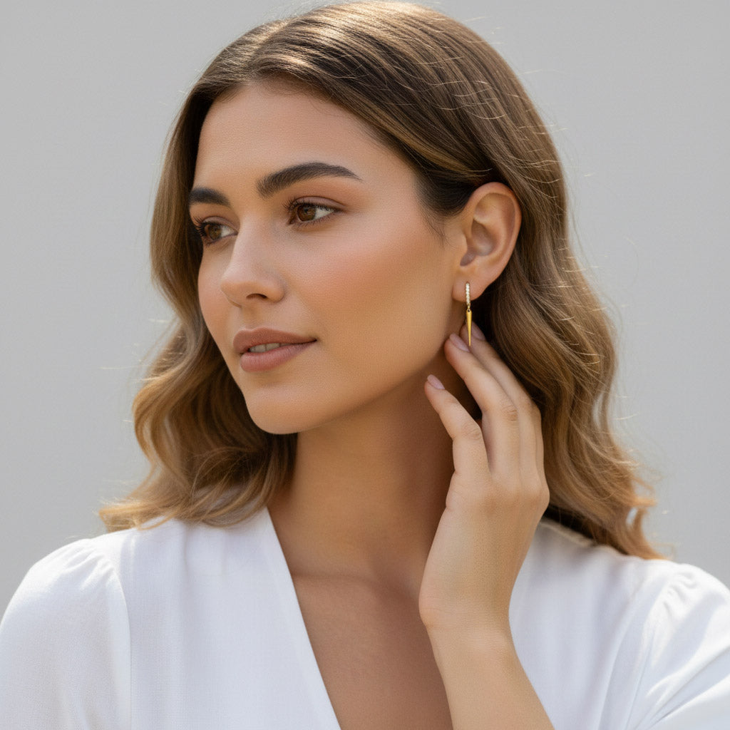 Tova - Hoops med stenar och spikedesign