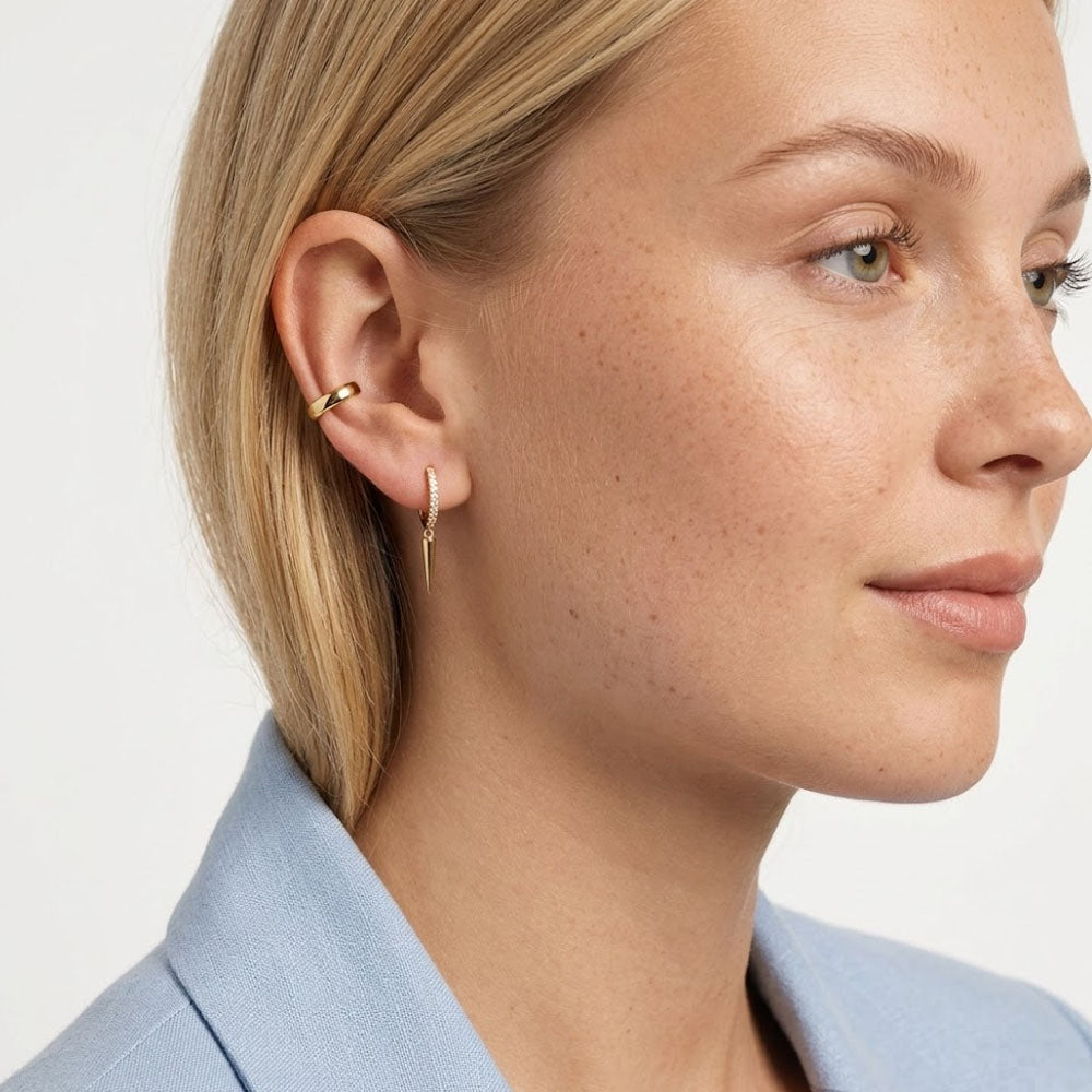 Tova – Hoops med stenar och spikedesign