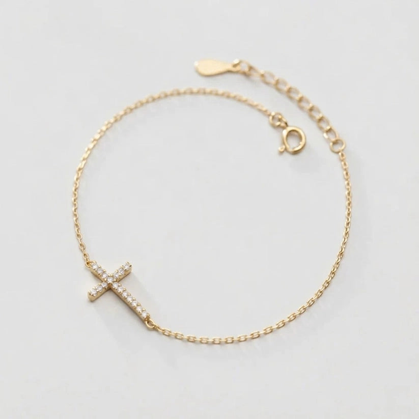 True – Armband med kors