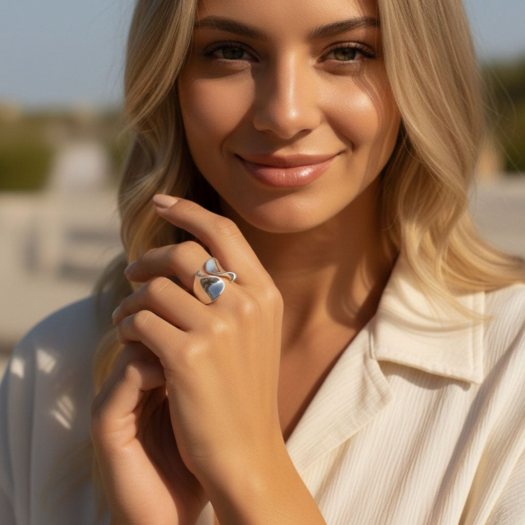 Wave - Justerbar ring i minimalistisk design