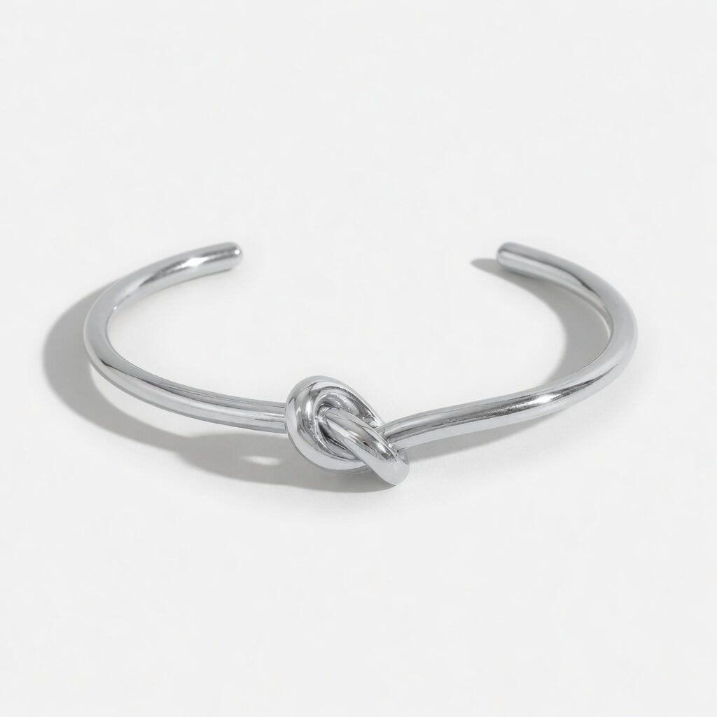 Knot – Cuff med modern knutdesign